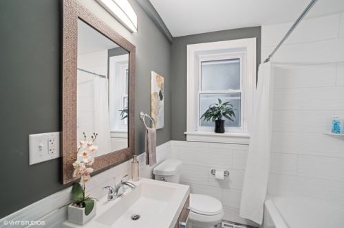 602 90 Pl, Chicago IL 60619-7906 exterior