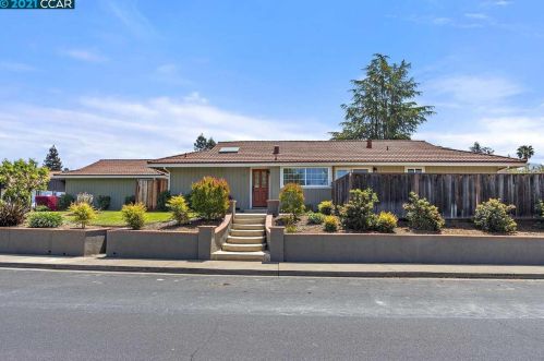 1816 Camino Estrada, Concord, CA 94521-2458