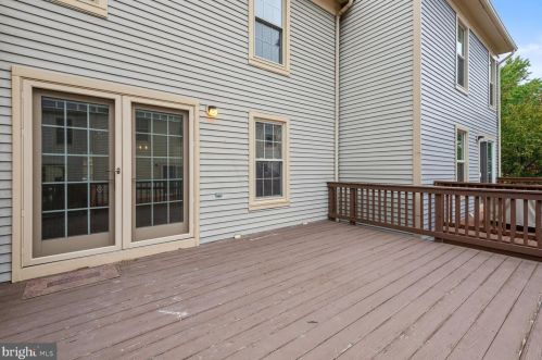 10511 Grove Ridge Pl, Rockville MD 20852-4655 exterior