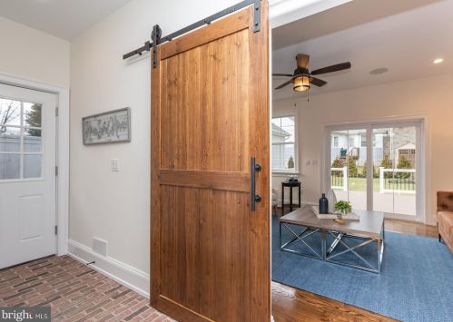 39 Jefferson St, Media PA 19063-3845 exterior