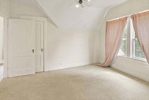 5015 Lindenwood Ave, Saint Louis MO 63109-1728 exterior