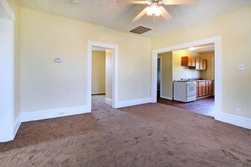 649 Eastern Ave, Grand Rapids MI 49503-5516 exterior