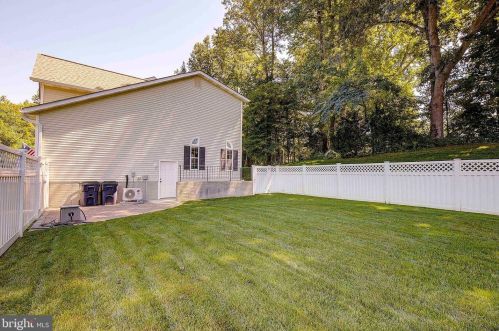 60 Radcliffe Dr, Huntingtown MD 20639-8701 exterior