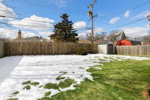 4542 Reserve Ave, Chicago IL 60656-2400 exterior