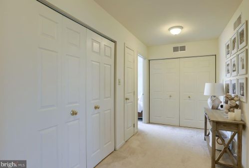 152 Merlin Dr, Hummelstown PA  17036-8841 exterior