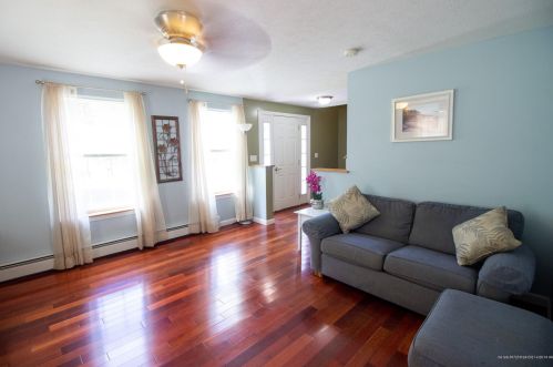 12 St James Pl, Lewiston ME  04240-5689 exterior