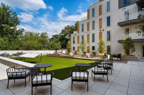 775 Juniper St, Atlanta GA  30308-1310 exterior