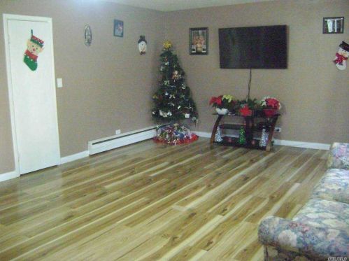 10 Birch Dr, Huntington Station NY 11746-3003 exterior