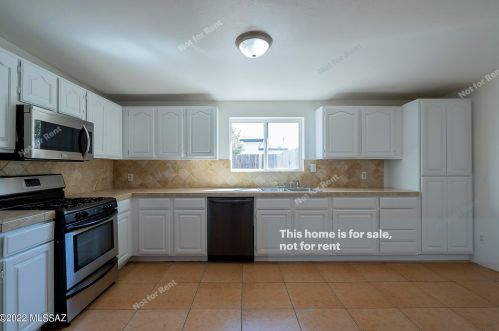 2210 Kelvin Stra, Tucson, AZ 85713-4146