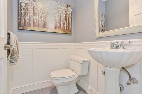 5 Maple Ln, Sutton MA 01590-1810 exterior