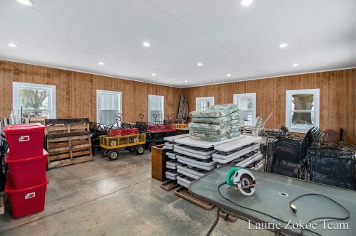 9265 Kenowa Ave, Grand Rapids MI 49534-0067 exterior