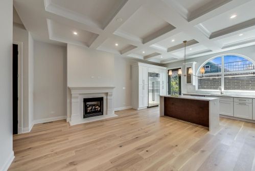 2345 Mclean Ave, Chicago IL 60647-4113 exterior