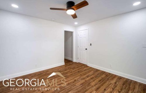 2772 Dearwood Dr, Atlanta GA 30315-8913 exterior