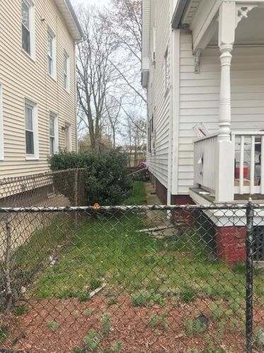 87 Ruggles St, Providence RI 02908-3614 exterior