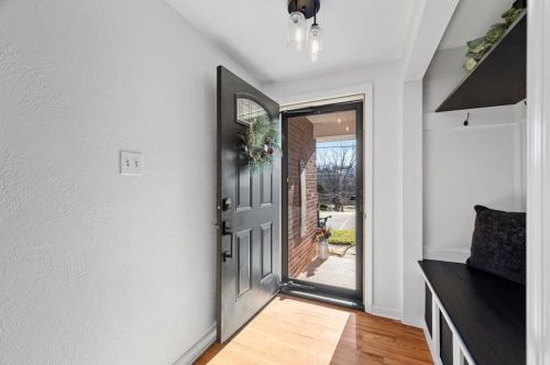 1300 Blue Jay Dr, Pittsburgh PA  15243-1206 exterior