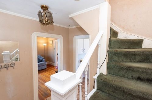 42 Ellsworth Rd, Peabody MA 01960-5325 exterior