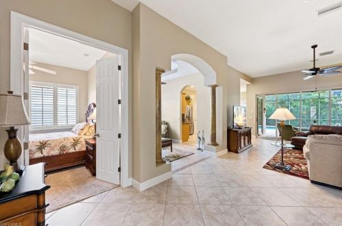 15892 Delaplata Ln, Naples FL 34110-2804 exterior