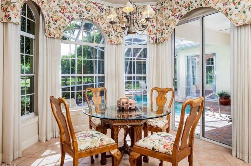 720 Bentwater Cir, Naples FL 34108-6718 exterior