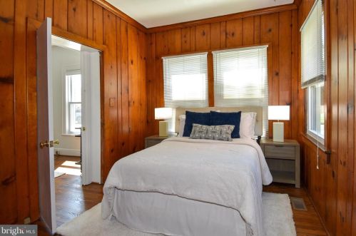 1023 19 St, Arlington VA 22202-1611 exterior