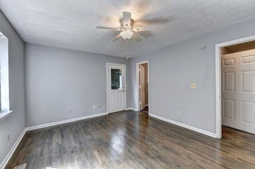 689 Lake Dr, Lithonia GA  30039-6683 exterior