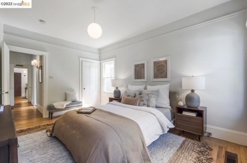 2718 Russell St, Berkeley CA 94705-2333 exterior