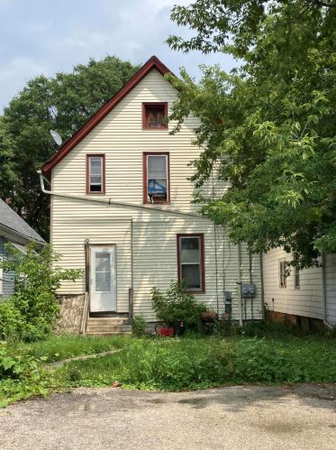 2815 Buffum St, Milwaukee, WI 53212-2512