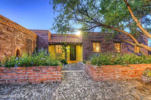 11330 Tanque Verde Rd, Tucson AZ  85749-8525 exterior