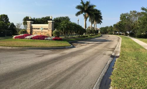 1725 Jamesport Dr, Fort Pierce FL 34953-4355 exterior