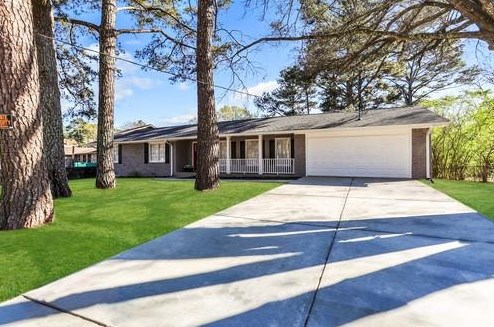 6411 Edenfield Dr, Lithonia GA  30058-6141 exterior