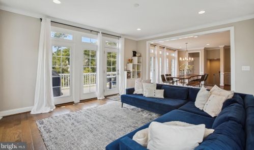 6031 Florence Ln, Alexandria VA 22310-2209 exterior