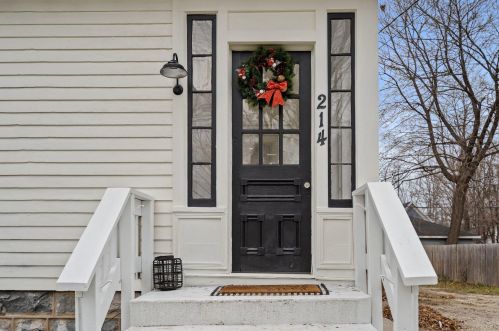 214 Woodward Ave, Big Rapids MI  49307-1750 exterior