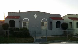 8701 Menlo Ave, Los Angeles CA  90044-4815 exterior