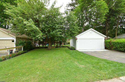 46 Coolidge Rd, Maplewood NJ  07040-1420 exterior