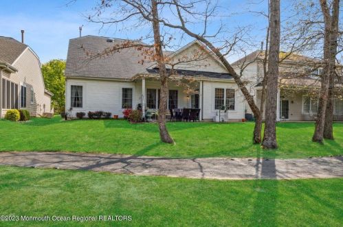 44 Cypress Point Ln, Jackson Twp NJ  08527-4017 exterior