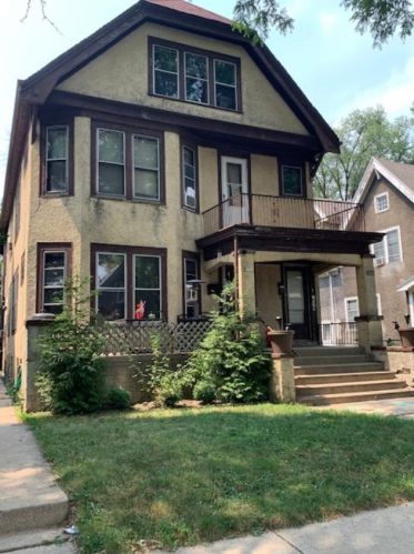 1929 31st St, Milwaukee, WI 53215-2133