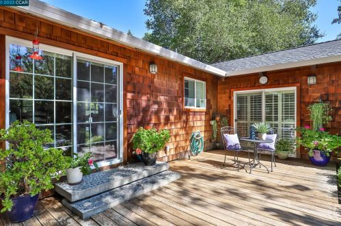 81 Byron Dr, Concord CA 94523-4102 exterior