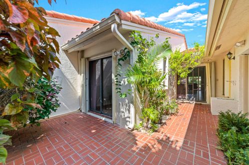 19872 Dean Dr, Boca Raton, FL 33434-5405