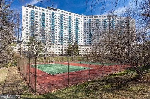 10500 Rockville Pike, Rockville MD  20852-3359 exterior