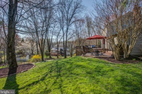 16616 Cutlass Dr, Rockville MD 20853-1332 exterior