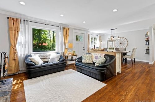 123 Chittenden Rd, Deep River CT 06419-2437 exterior