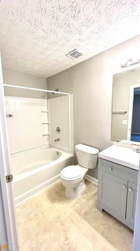 3304 Par 3 Way, Lithonia GA 30038-1816 exterior