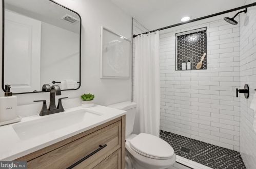 504 Glendale Ave, Alexandria VA 22301-1602 exterior