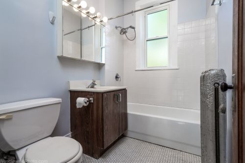 5456 Kimbark Ave, Chicago IL  60615-5216 exterior