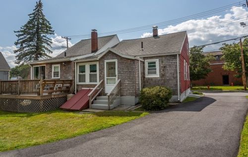 413 Danforth St, Taunton MA 02780-1642 exterior