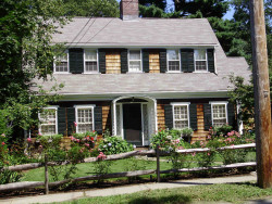 1308 Walnut St, Newton, MA 02461-1844