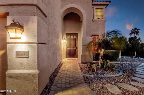 16647 15th Dr, Phoenix AZ  85045-0773 exterior