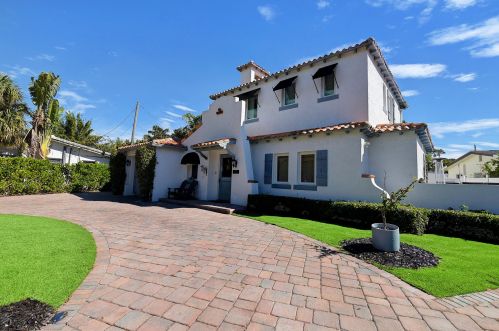 1470 4th Ct, Boca Raton FL  33432-1905 exterior