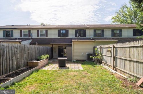 54 Orch Ct, Limerick PA 19468-2913 exterior