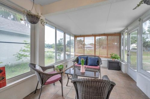 9616 Long Meadow Dr, Tampa FL  33615-1236 exterior