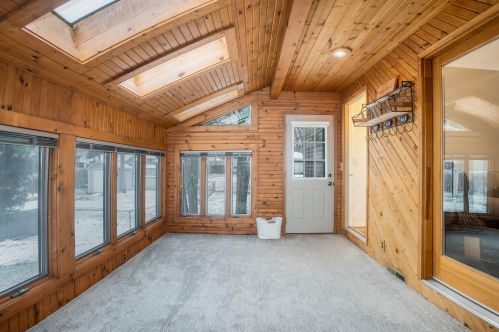 4583 Sutton Pl, Wyoming MI 49418 exterior